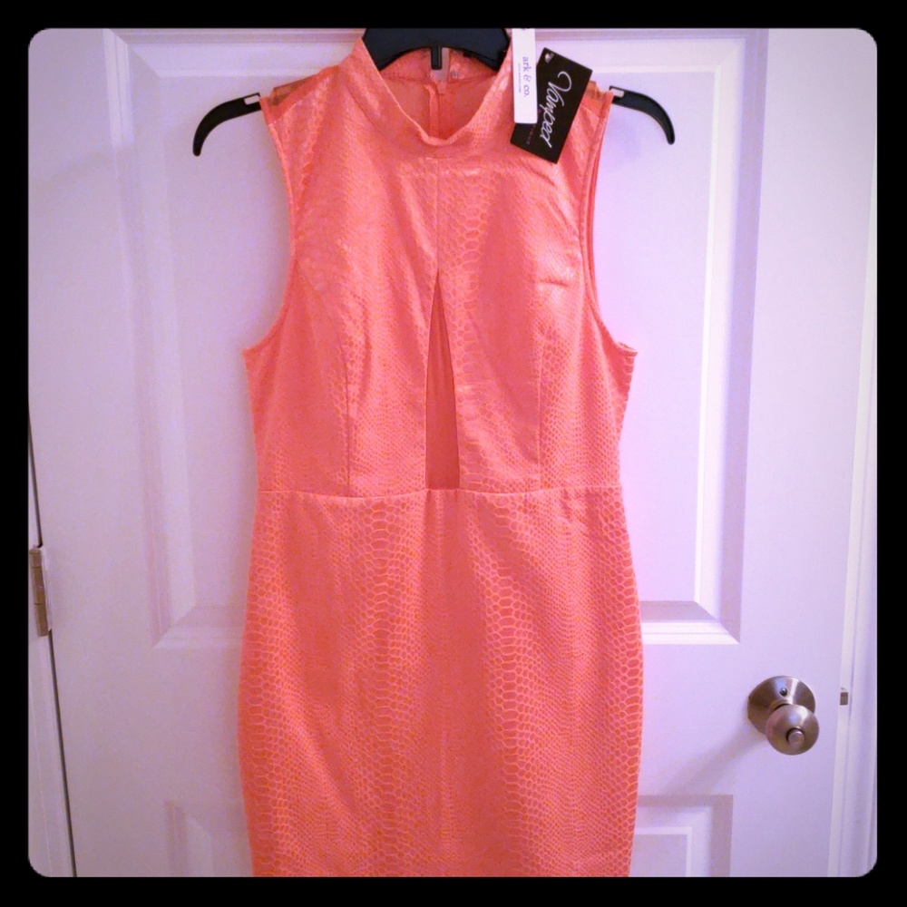 Ark & co. Coral Sheath dress. M NWT!!!
